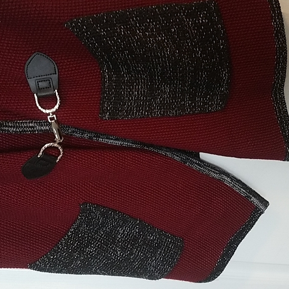 Vest - Picture 3 of 7